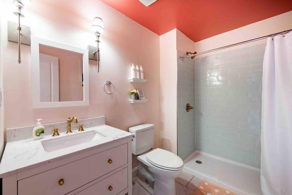 Blush And Bashful Germantown Two Bedroom Apartment Louisville Dış mekan fotoğraf