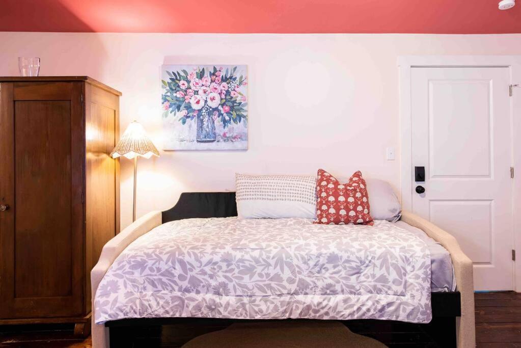 Blush And Bashful Germantown Two Bedroom Apartment Louisville Dış mekan fotoğraf