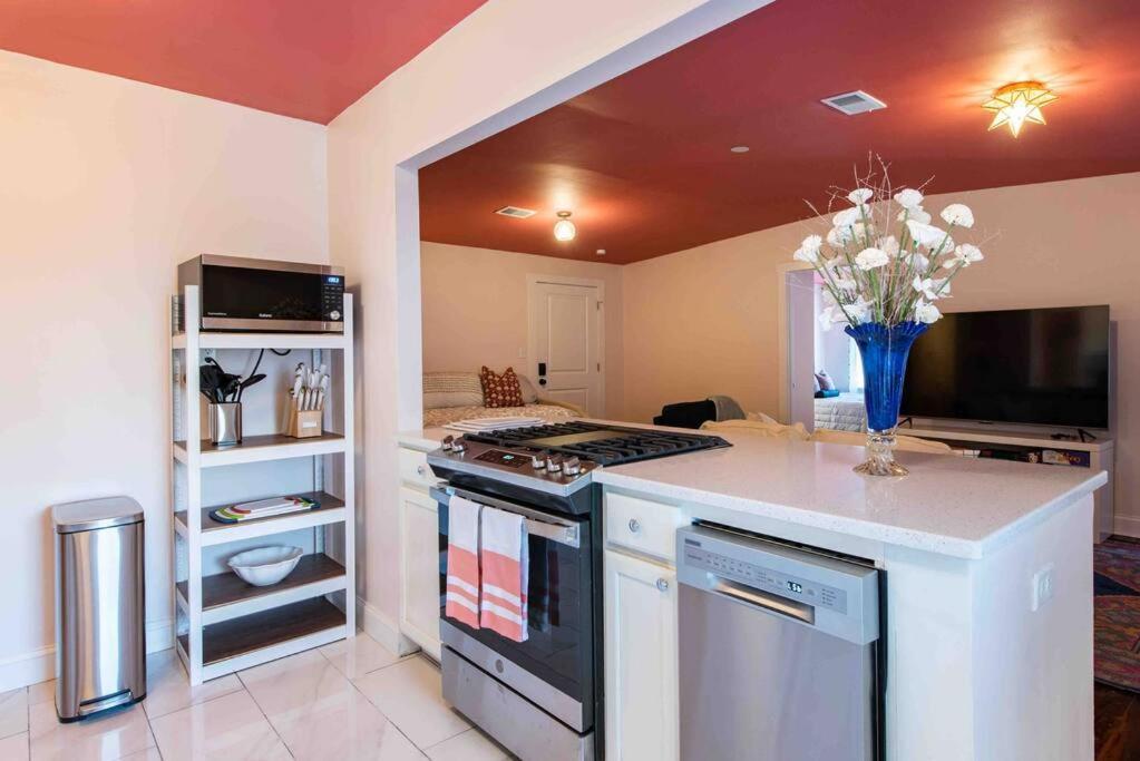 Blush And Bashful Germantown Two Bedroom Apartment Louisville Dış mekan fotoğraf