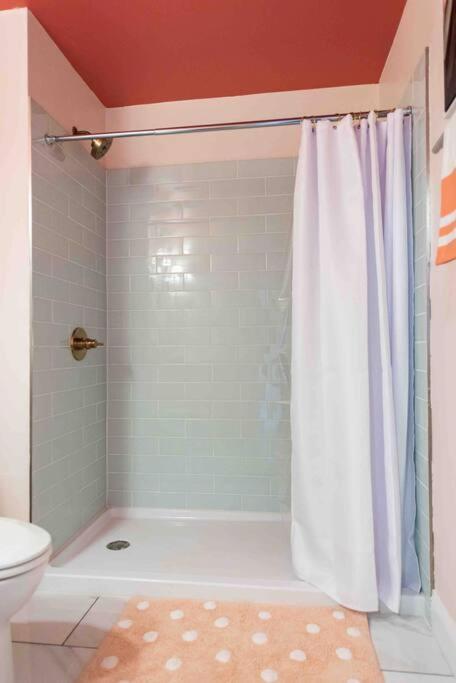 Blush And Bashful Germantown Two Bedroom Apartment Louisville Dış mekan fotoğraf